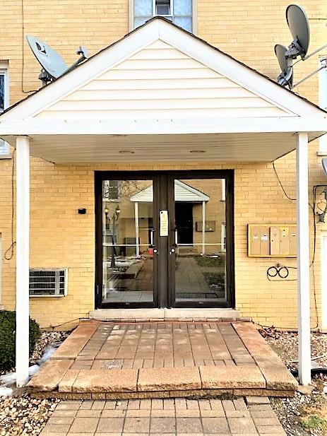 6630 W 95th St. #1A, Oak Lawn, IL 60453