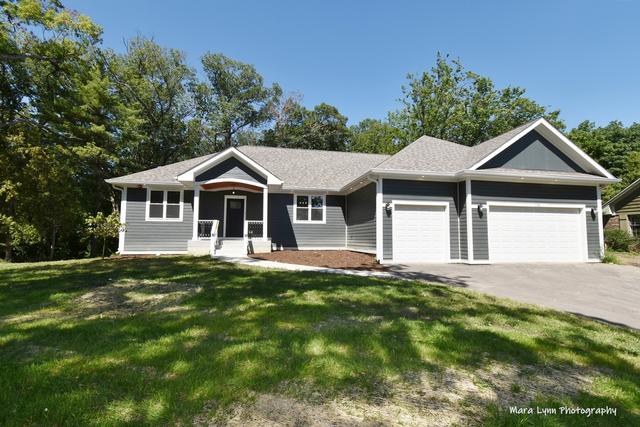 1122 Gulf Keys Rd., Elgin, IL 60120