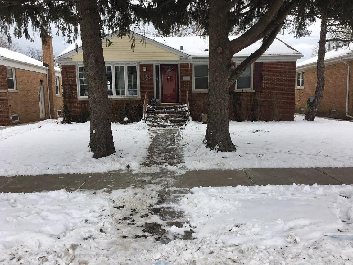 9019 Laramie Ave., Skokie, IL 60076