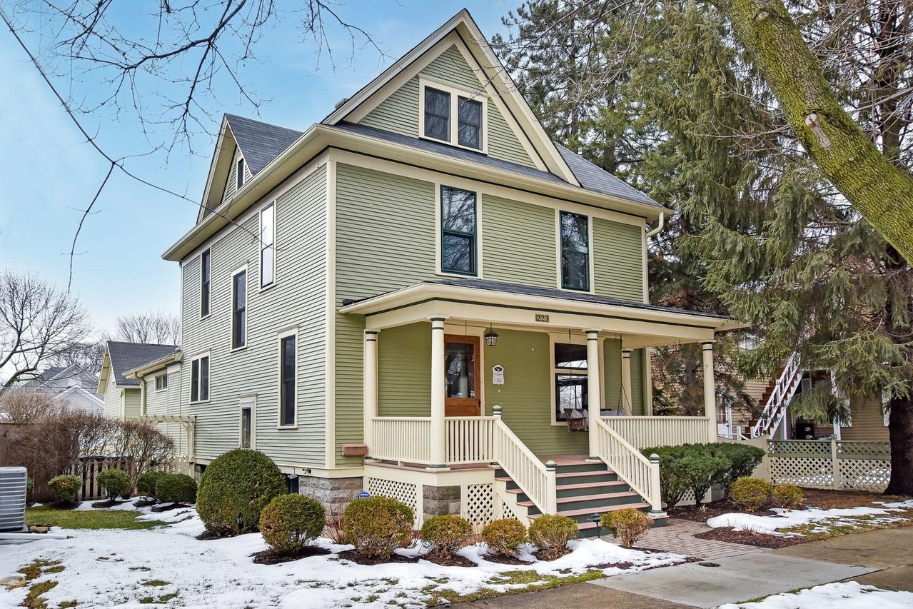 223 N Ellsworth St., Naperville, IL 60540