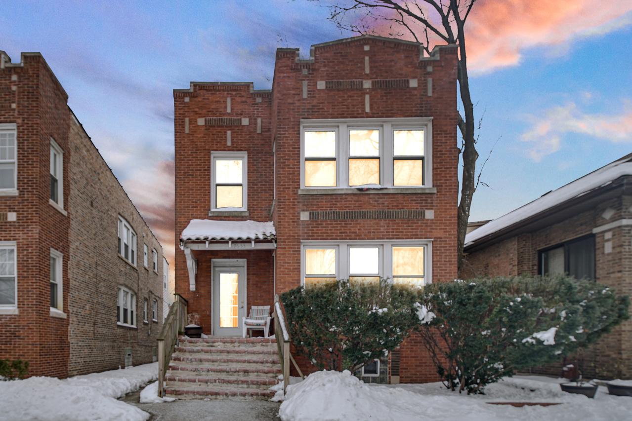 7633 S Cornell Ave., Chicago, IL 60649