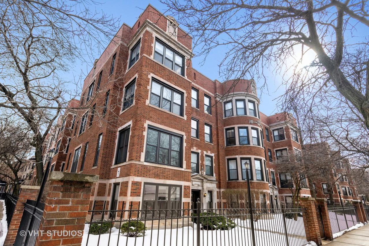 4121 N Sheridan Rd. #2S, Chicago, IL 60613