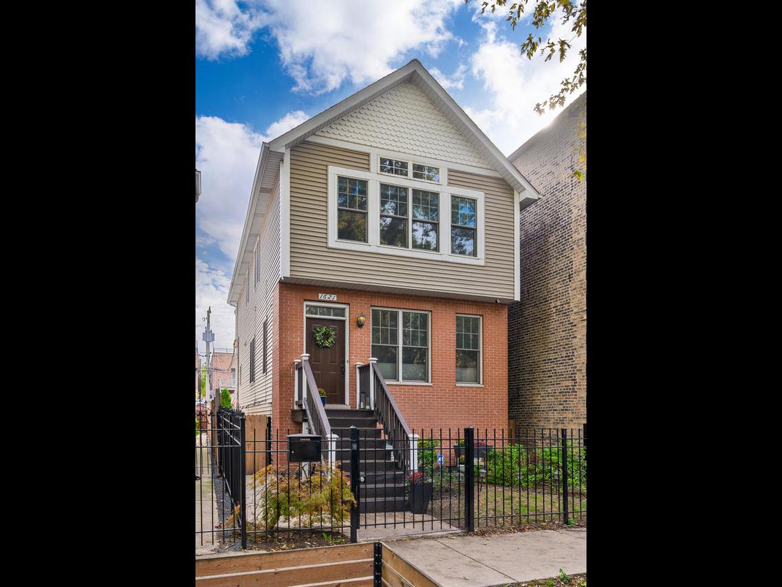 1621 W Huron St., Chicago, IL 60622