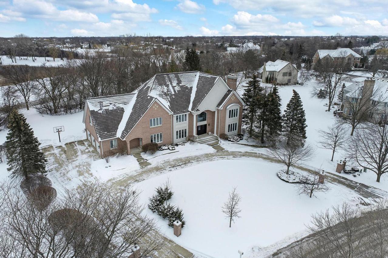 9 Pembury Way, South Barrington, IL 60010