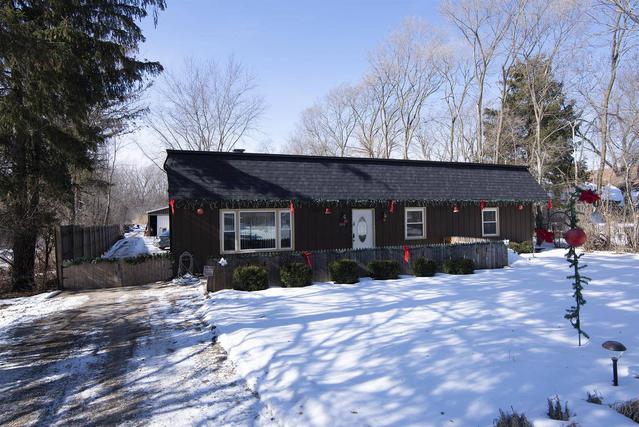 2113 Highwood Rd., Mchenry, IL 60051