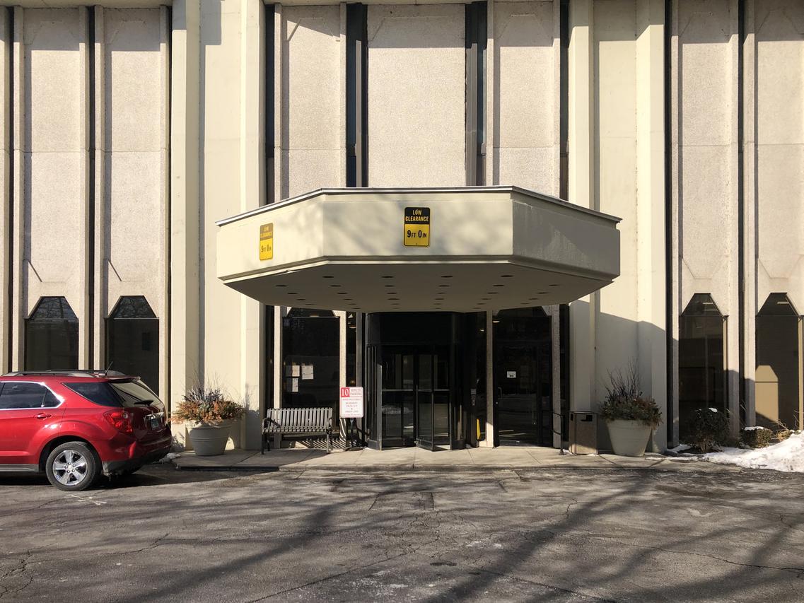 6007 N Sheridan Rd. #15D, Chicago, IL 60660