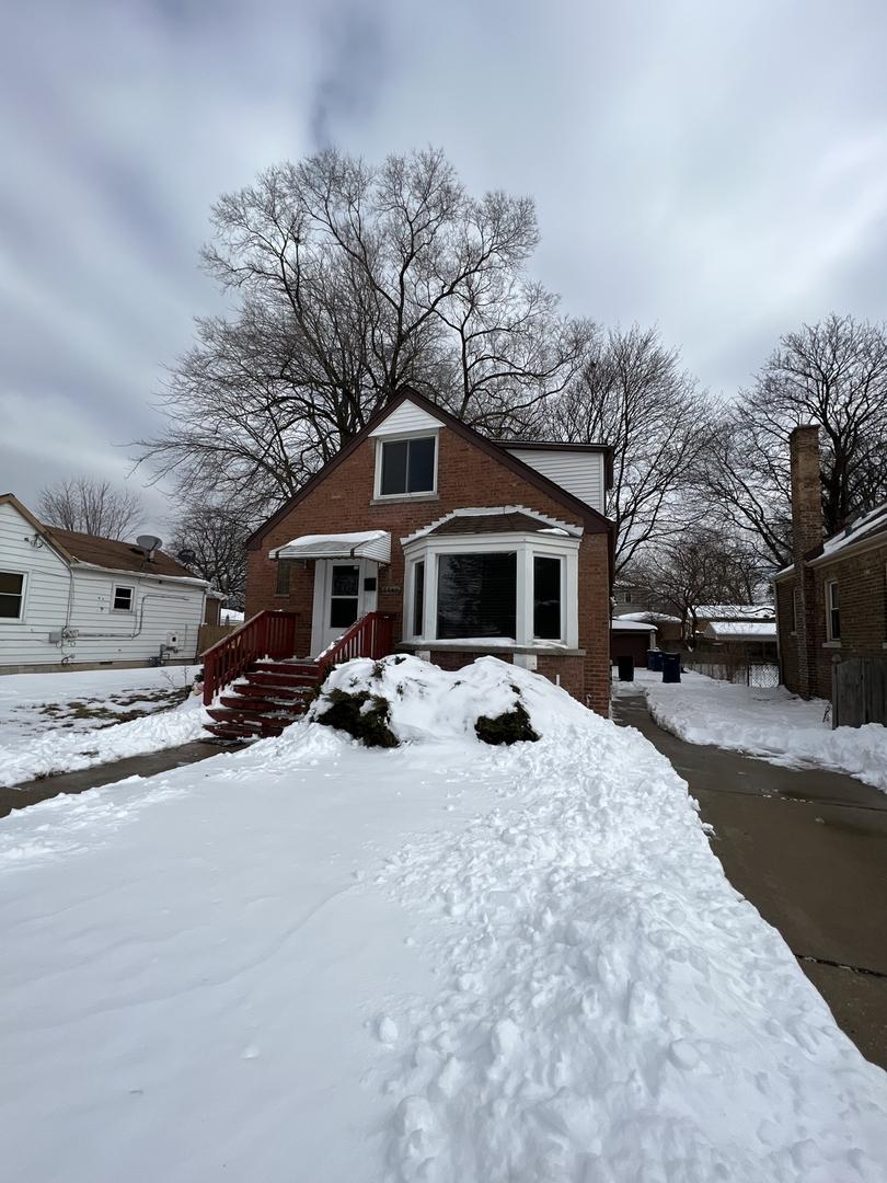 8841 S Fairfield Ave., Evergreen Park, IL 60805