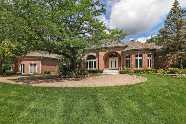 8 Woodhaven Dr., South Barrington, IL 60010