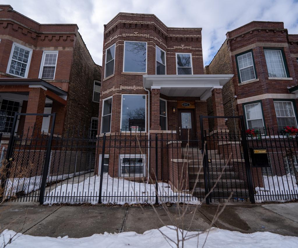 1042 N Monticello Ave., Chicago, IL 60651