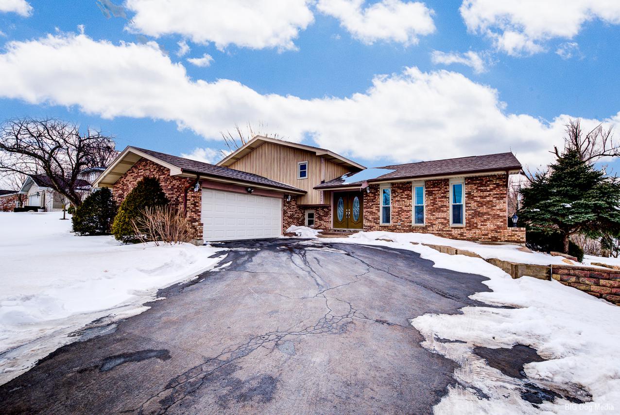 17404 94th Ave., Tinley Park, IL 60477
