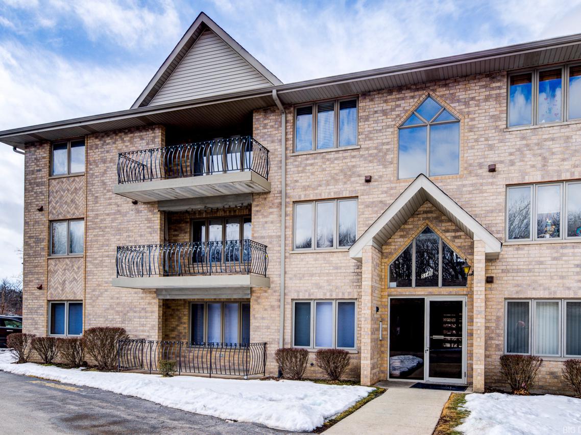 5140 Shadow Creek Dr. #1, Oak Forest, IL 60452