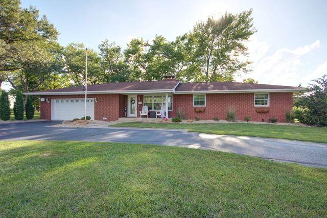 910 N County Road 800, Tuscola, IL 61953