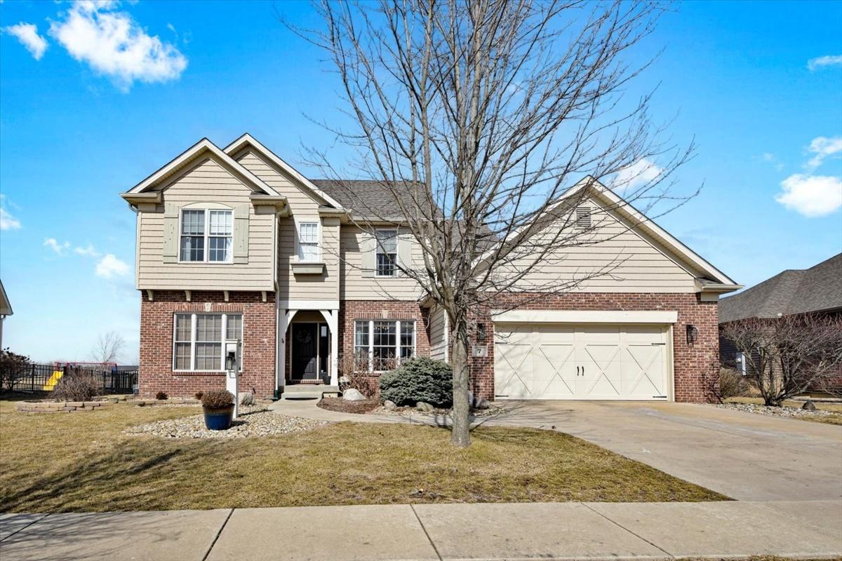 7 Cedar Grove Ct., Savoy, IL 61874