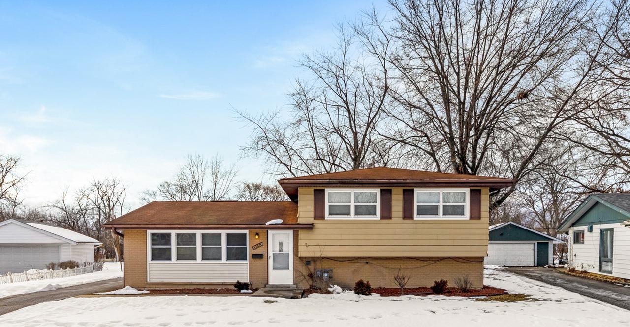 19040 Loretto Ln., Country Club Hills, IL 60478