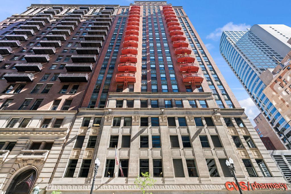 208 W Washington St. #1204, Chicago, IL 60606