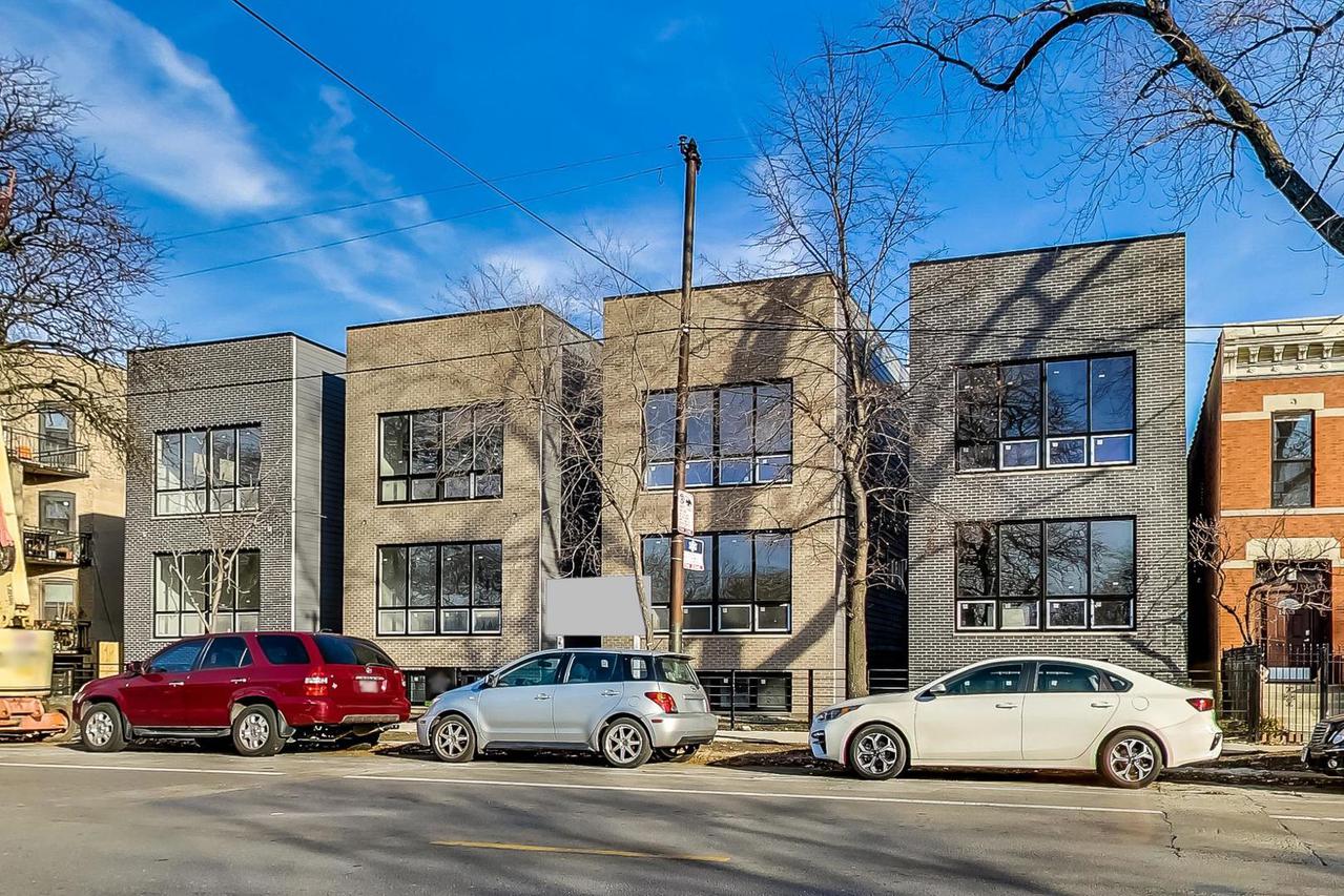 1437 N California Ave. #2, Chicago, IL 60622