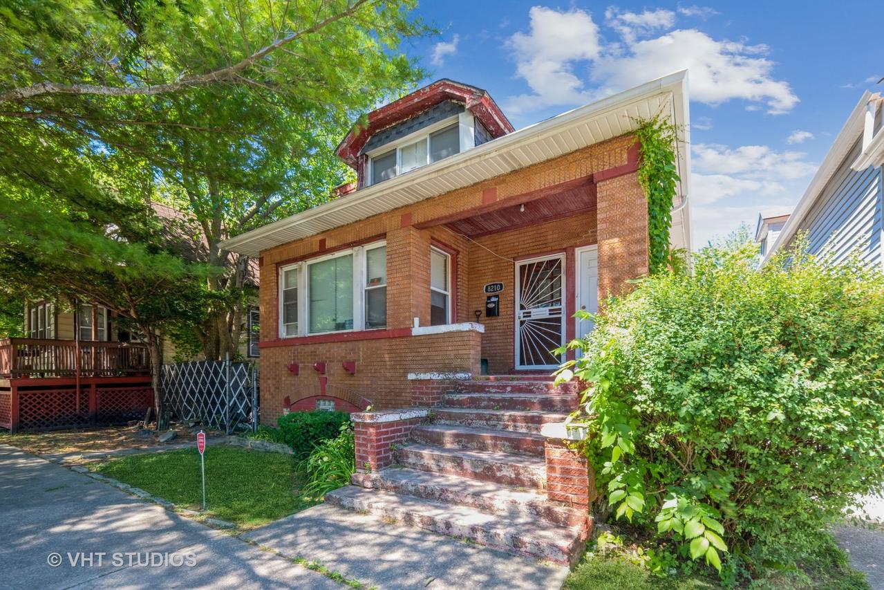 8210 S Manistee Ave., Chicago, IL 60617