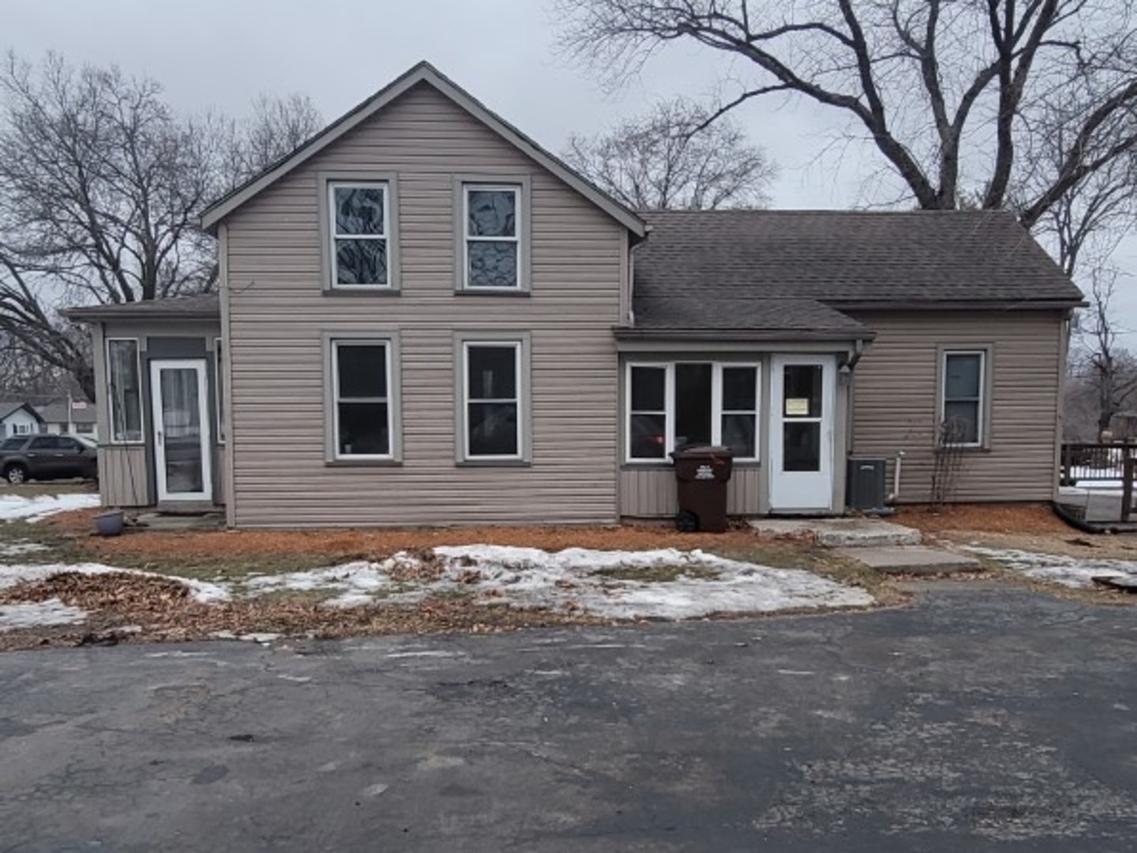 312 S Church St., Winnebago, IL 61088