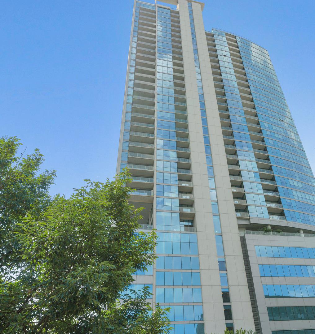 303 W Ohio St. #2903, Chicago, IL 60654