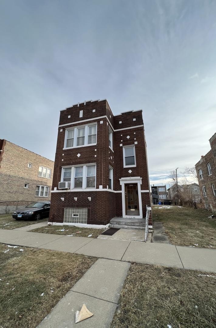 4227 W Fillmore St., Chicago, IL 60624