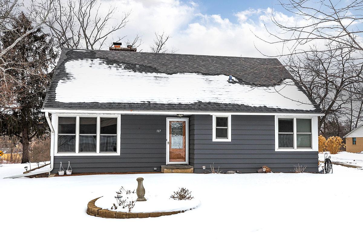 107 N Madison St., Oswego, IL 60543