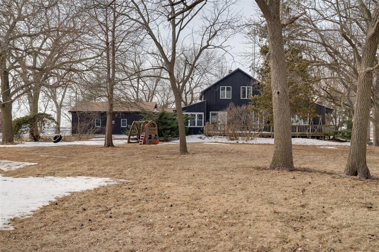 2395 N. 1400 East Rd., Piper City, IL 60959