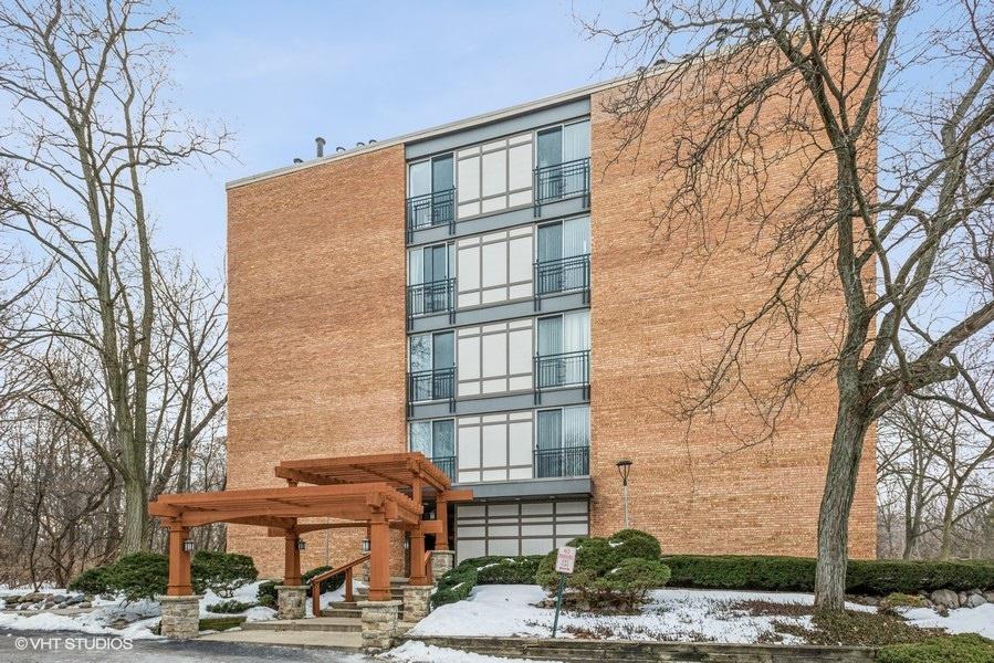 5810 Oakwood Dr. #2D, Lisle, IL 60532