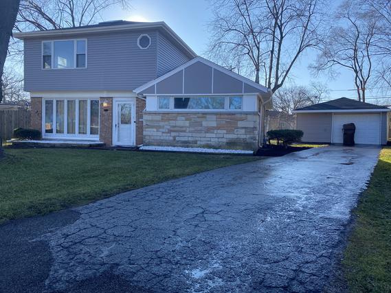 35 Apple Ct., Park Forest, IL 60466