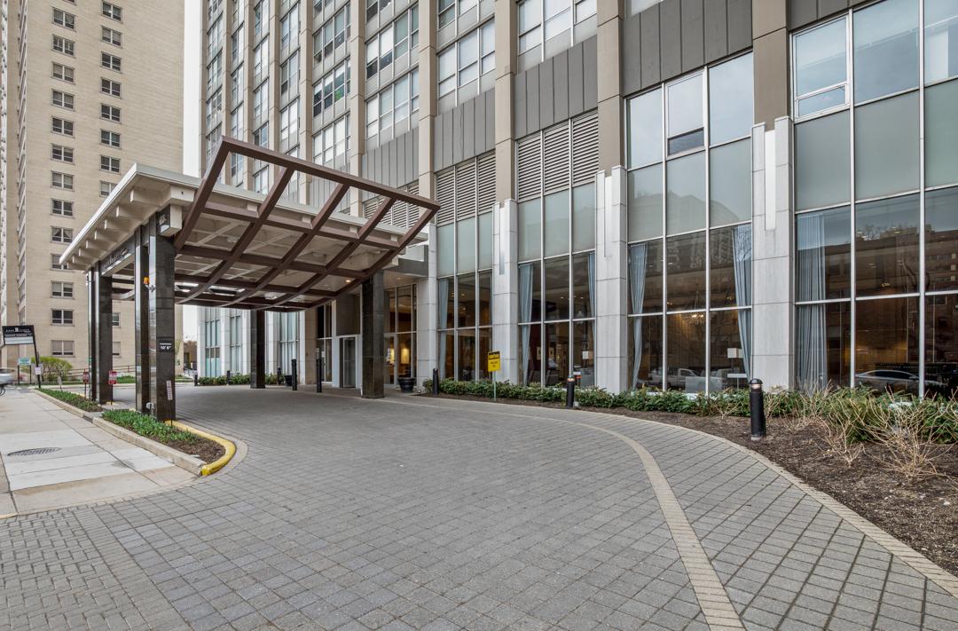 655 W Irving Park Rd. #B-2, Chicago, IL 60613