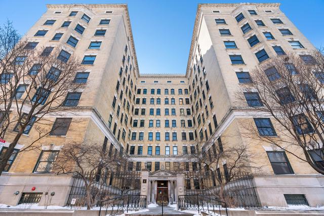559 W Surf St. #205, Chicago, IL 60657