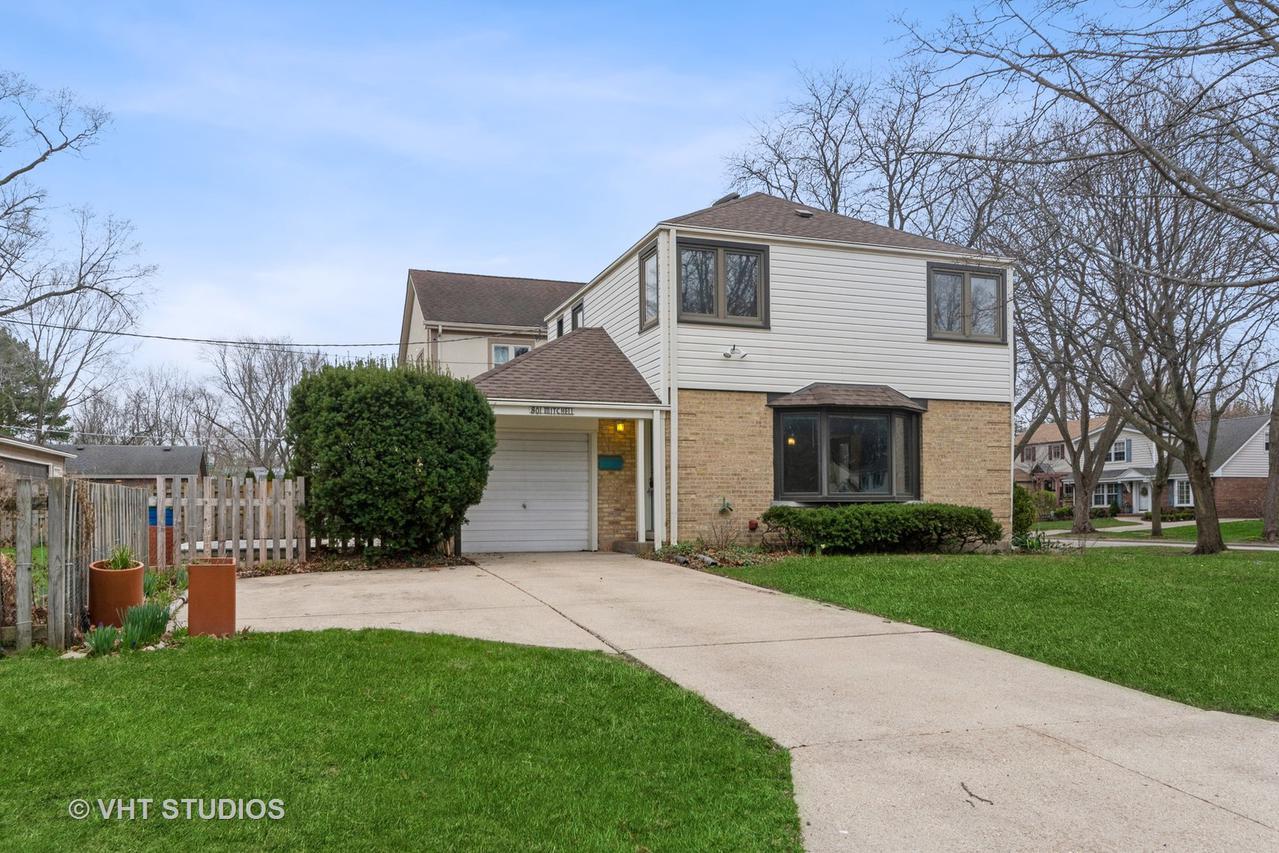 801 S Mitchell Ave., Arlington Heights, IL 60005