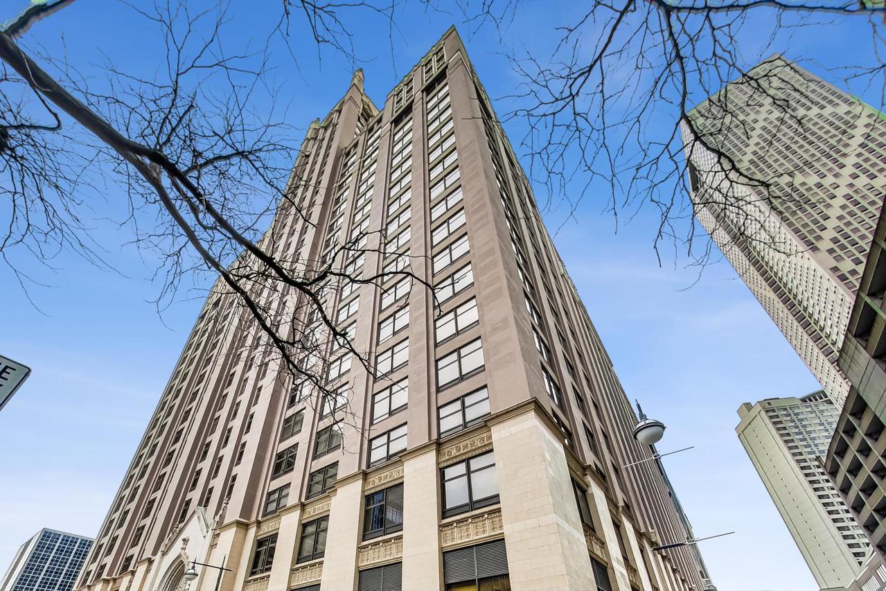 680 N Lake Shore Dr. #1215, Chicago, IL 60611