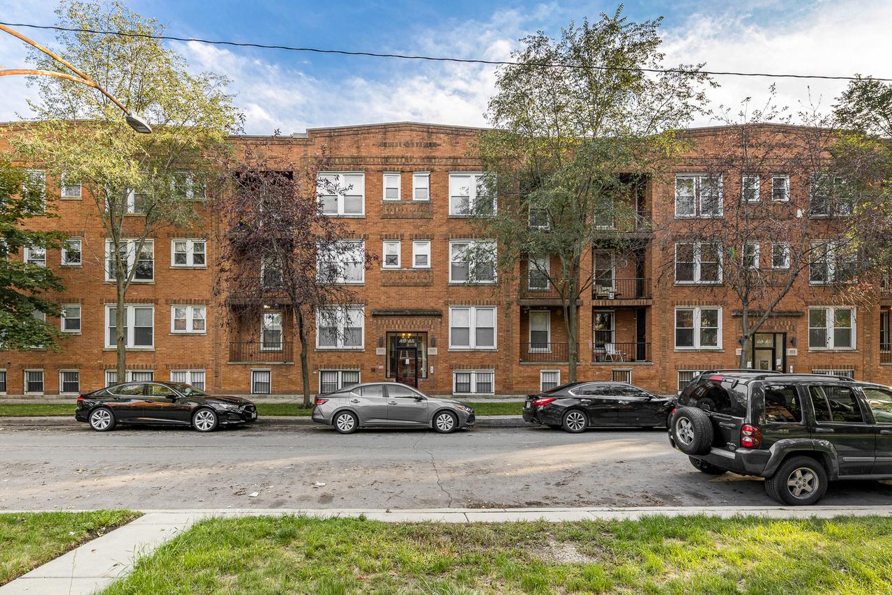 1425 E 68th St. #1, Chicago, IL 60637