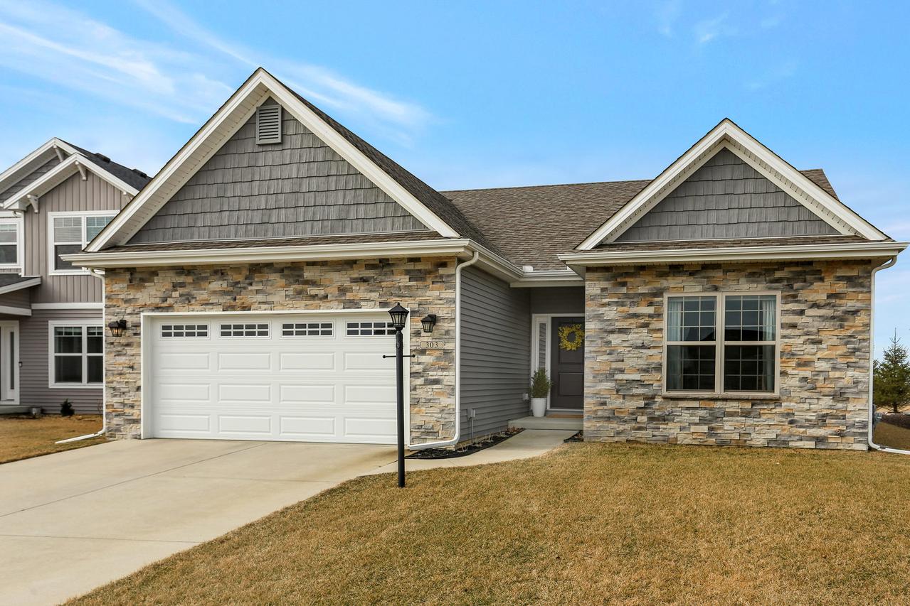 303 Capitol St., Savoy, IL 61874