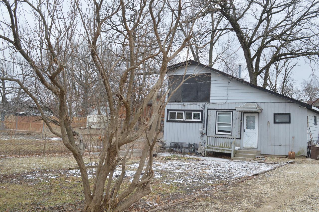 18561 W Main St., Gages Lake, IL 60030