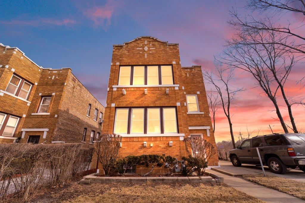 215 N 2nd Ave., Maywood, IL 60153
