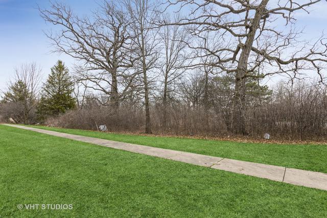 1455 Castlewood Dr., Lemont, IL 60439