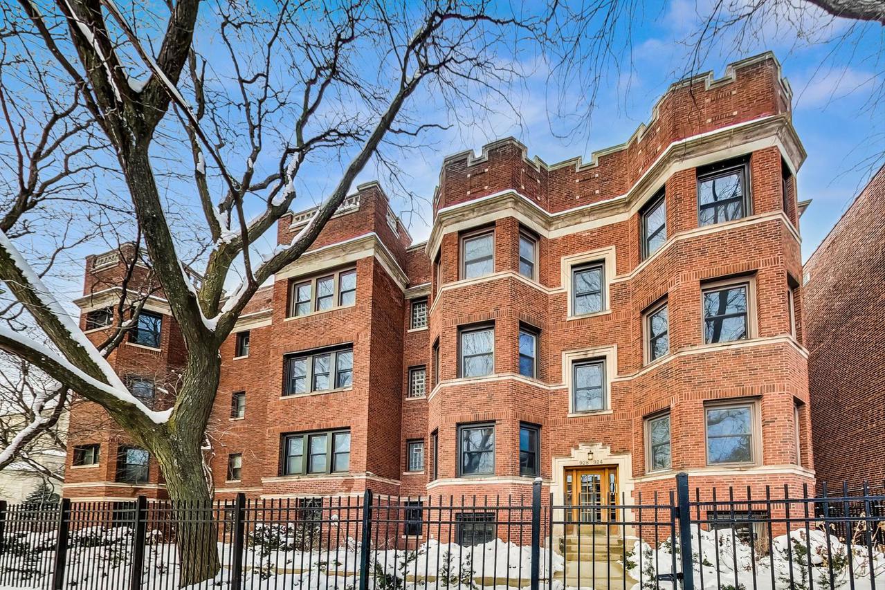 924 W Buena Ave. #1, Chicago, IL 60613