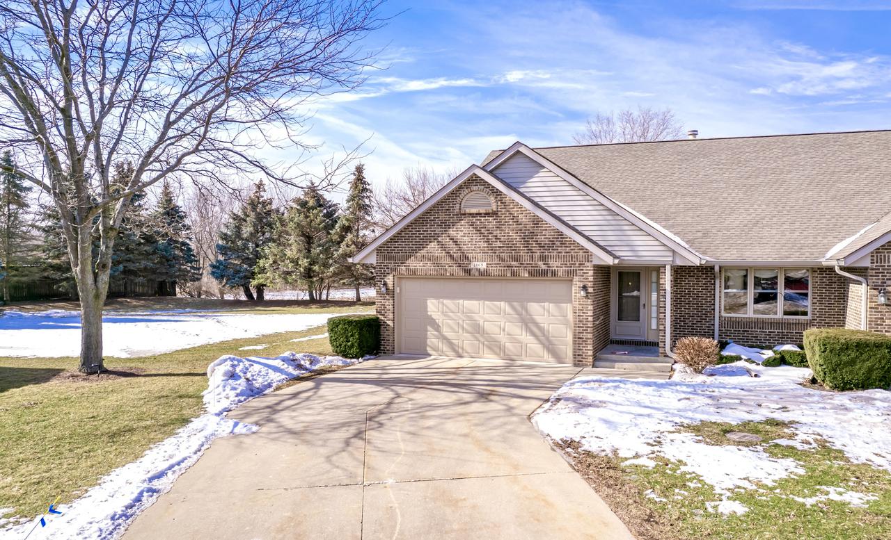 1869 Elizabeth Cir., Sycamore, IL 60178