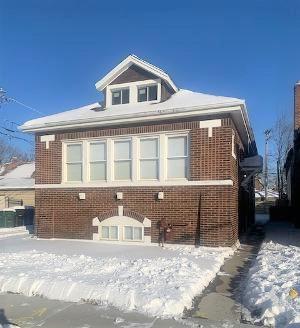 10615 S Bensley Ave., Chicago, IL 60617