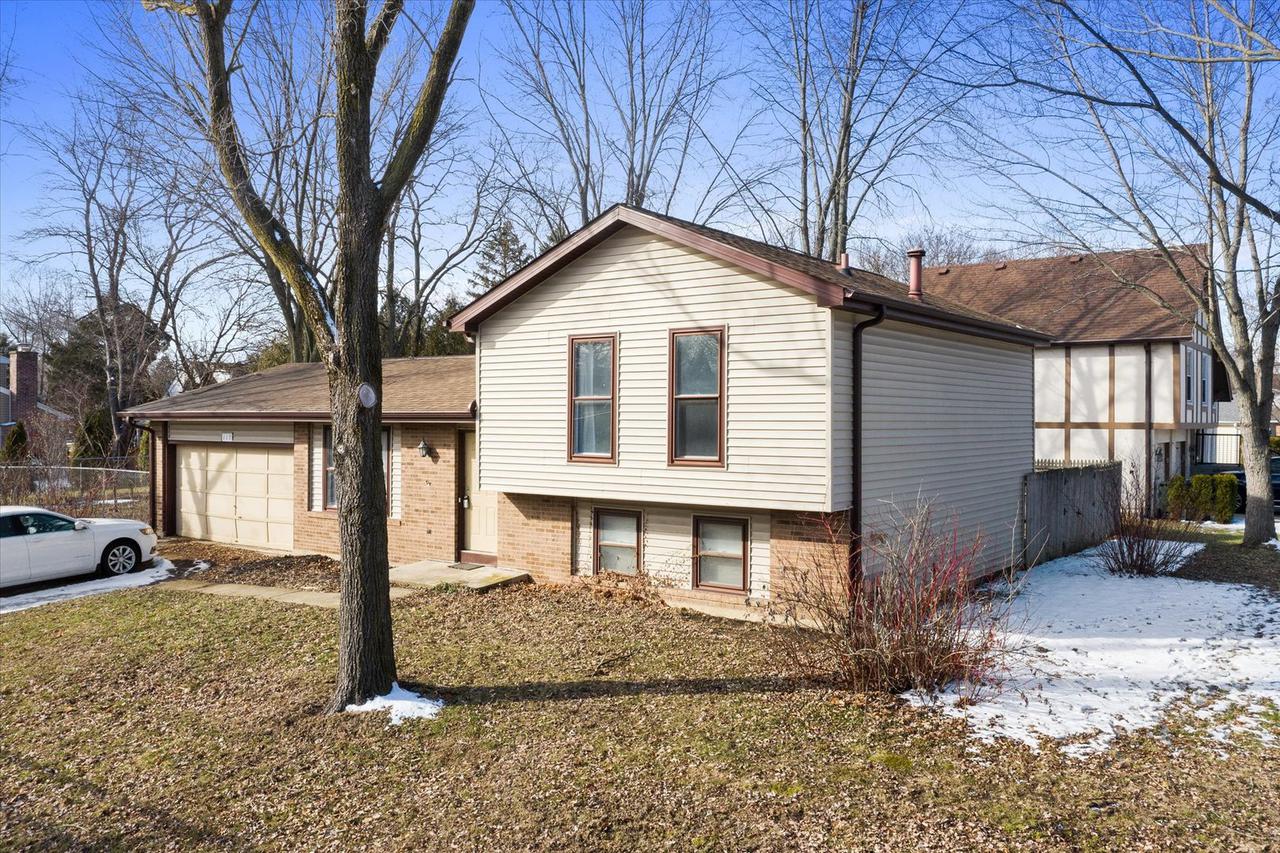 117 S River Rd., Naperville, IL 60540