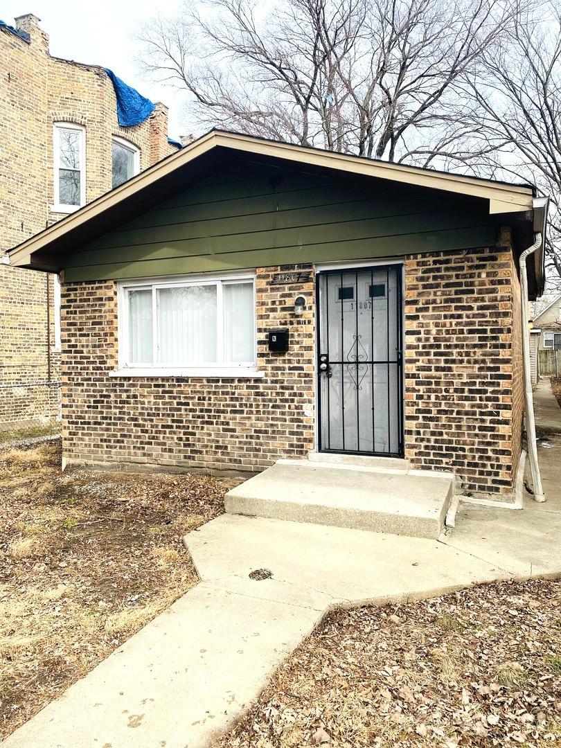 11807 S Emerald Ave., Chicago, IL 60628