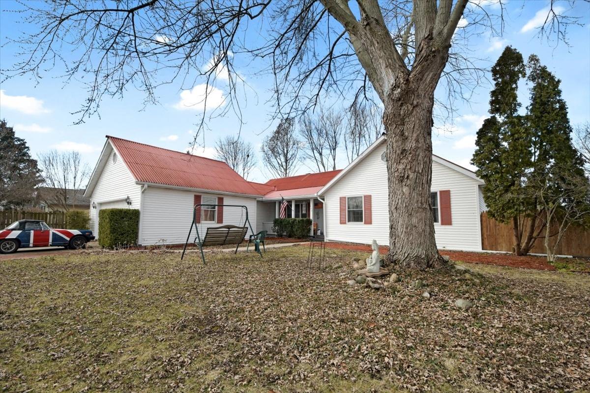 603 Linden Dr., St. Joseph, IL 61873