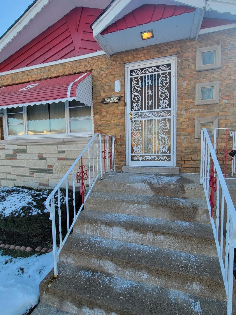 8939 S Oglesby Ave., Chicago, IL 60617