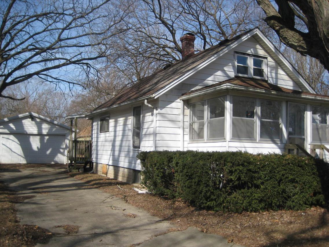 201 Glover Ave., Urbana, IL 61801