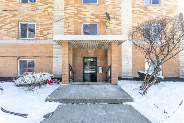 5209 S Leclaire Ave. #2C, Chicago, IL 60638