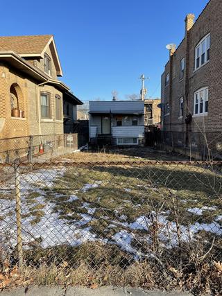 4942 W Belden St., Chicago, IL 60639