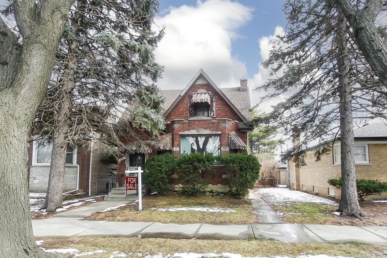 5107 N Marmora Ave., Chicago, IL 60630