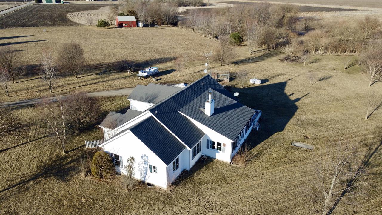 25174 N 600 East Rd., Streator, IL 61364
