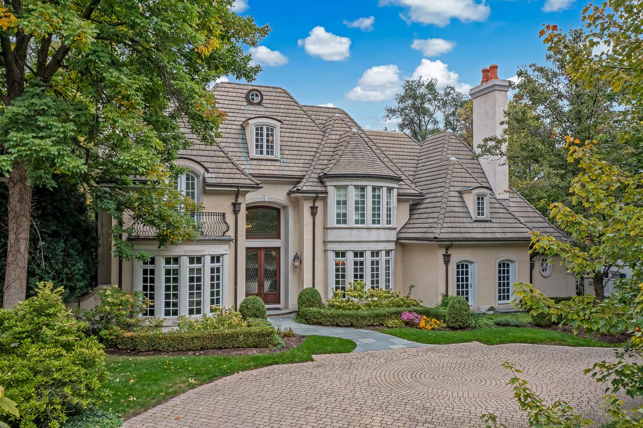 425 E 4th St., Hinsdale, IL 60521